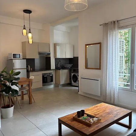 2 Pieces Apartman *