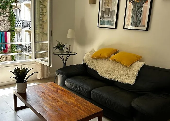 2 Pieces Apartment *